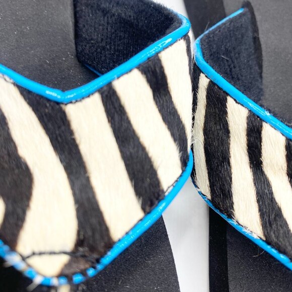 NEW Yellow Box Zebra Stripe Flip Flops Platform Sandals 8.5 Faux Hair Blue Trim - Picture 5 of 8